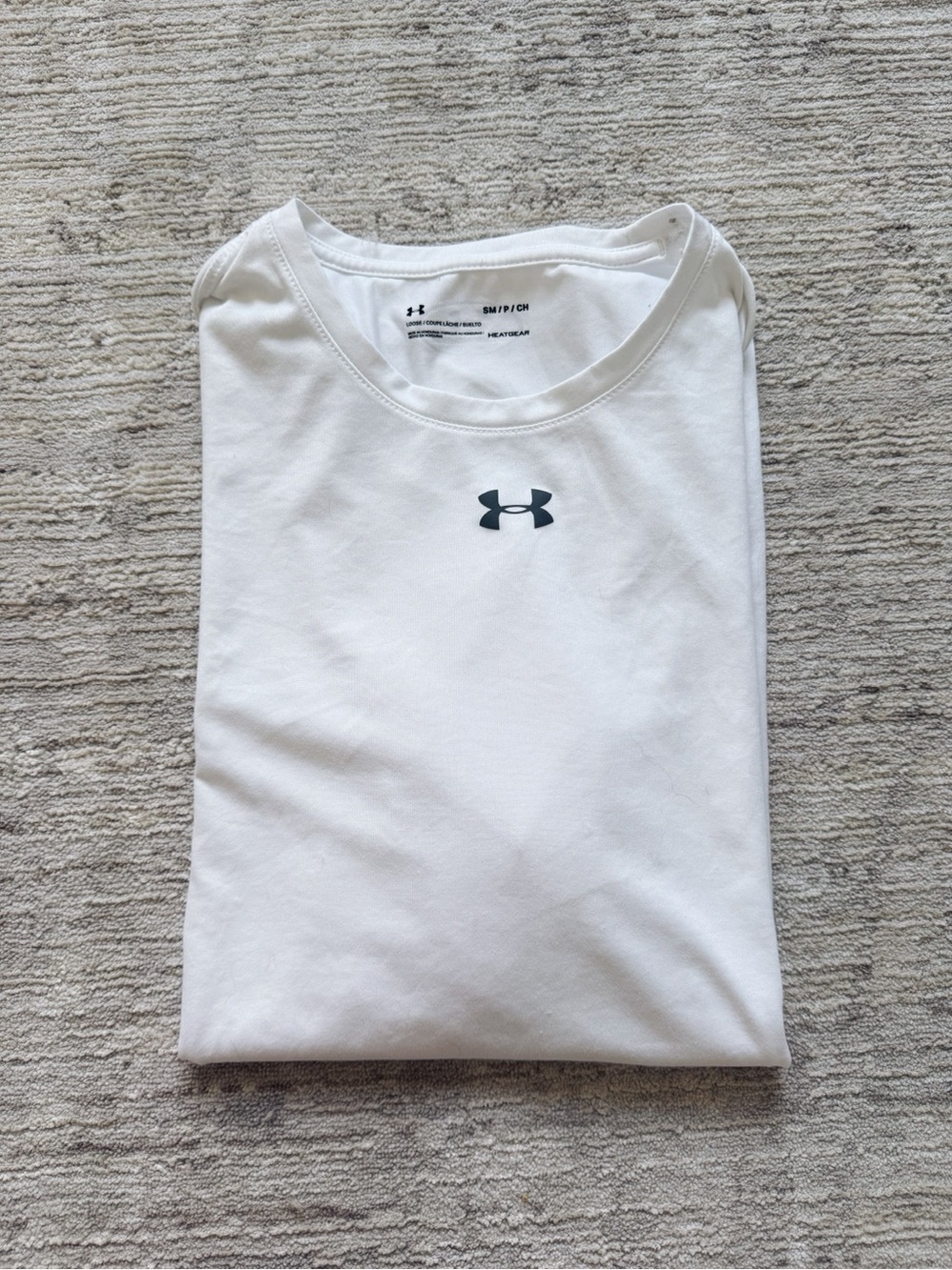 Under Armour White Short Sleeve Crew Neck Tee with Black Logo (Size Small)